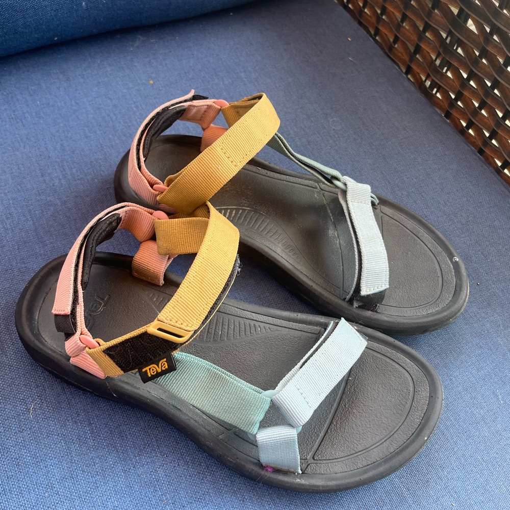 Teva Hurricane xlt2 size 9